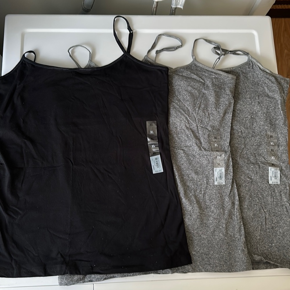 Set of Women’s Cami’s: NEW